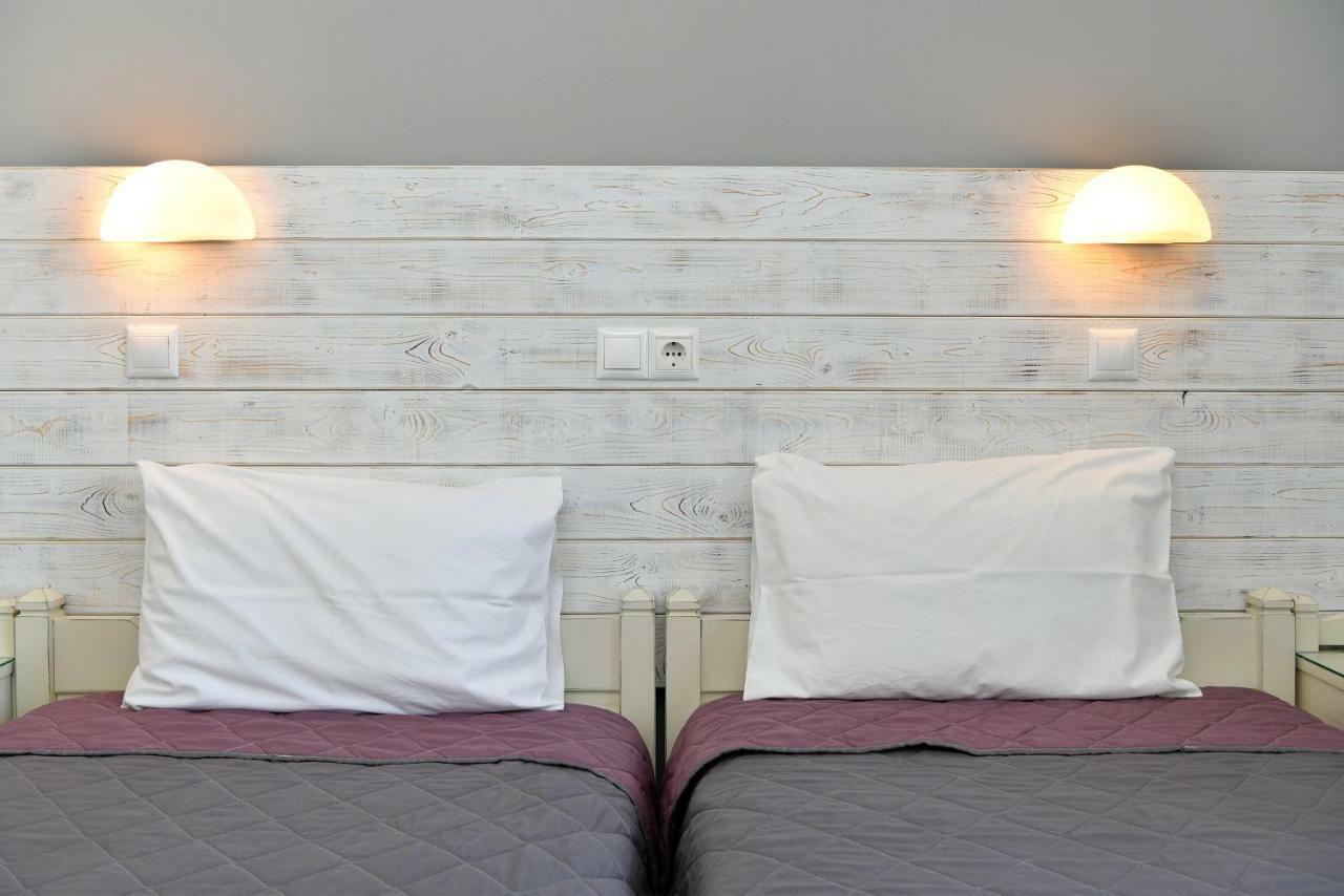 Hotel Mary เนาซา ภายนอก รูปภาพ